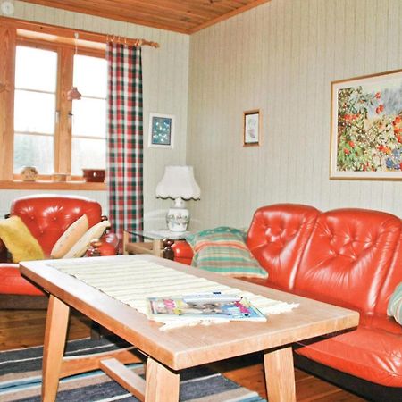 Cozy Home In Uddevalla With Wifi Häljebol Extérieur photo