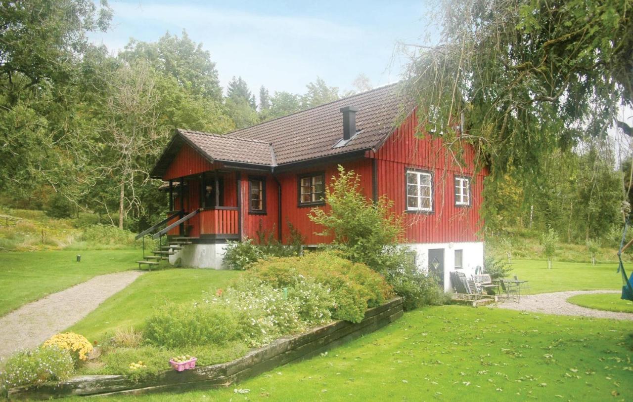 Cozy Home In Uddevalla With Wifi Häljebol Extérieur photo