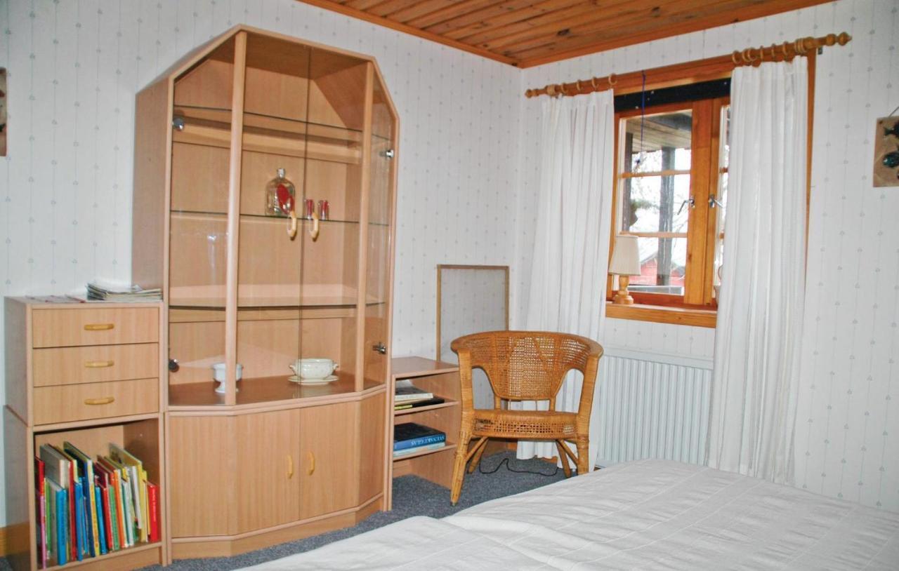 Cozy Home In Uddevalla With Wifi Häljebol Extérieur photo